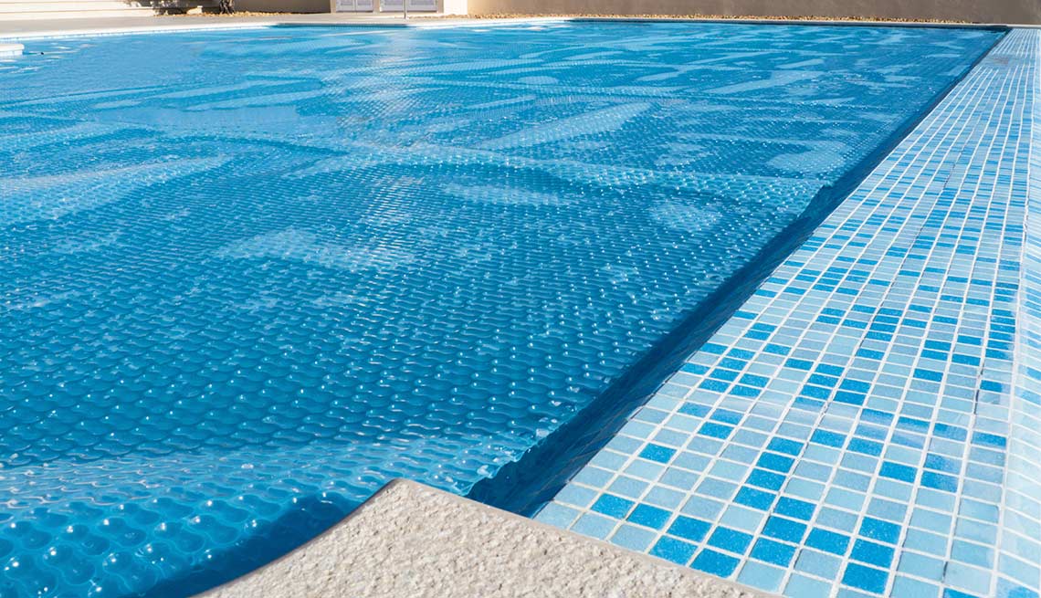 7 Tips to Save Big This Winter - solar pool cover