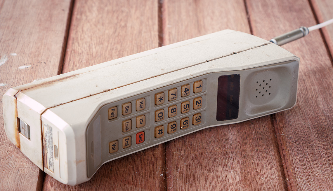 item 1 of Gallery image - Vintage mobile phone from 1980s