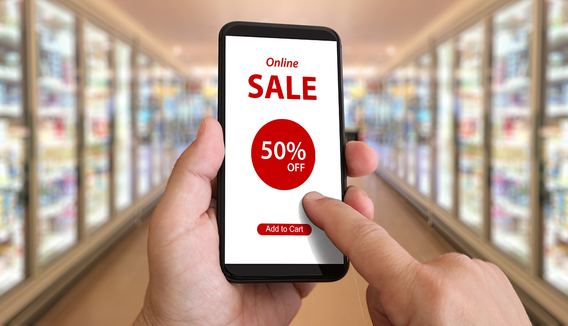 Cupones digitales de alimentos impactan a personas mayores