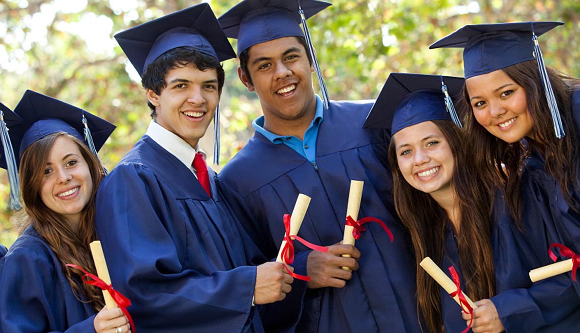 8 Hidden College Expenses - Graduation Fees