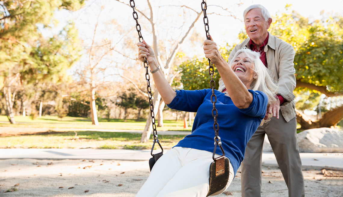 5 Financial Rules of Thumb, couple on a swing  