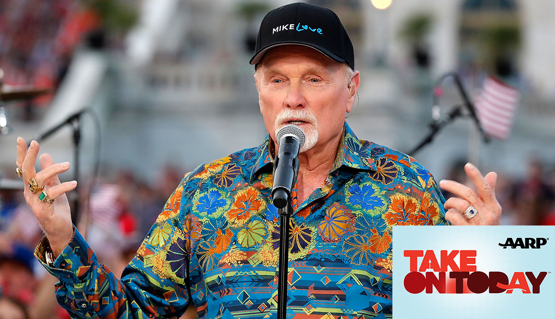 Mike Love of the Beach Boys sings at a concert