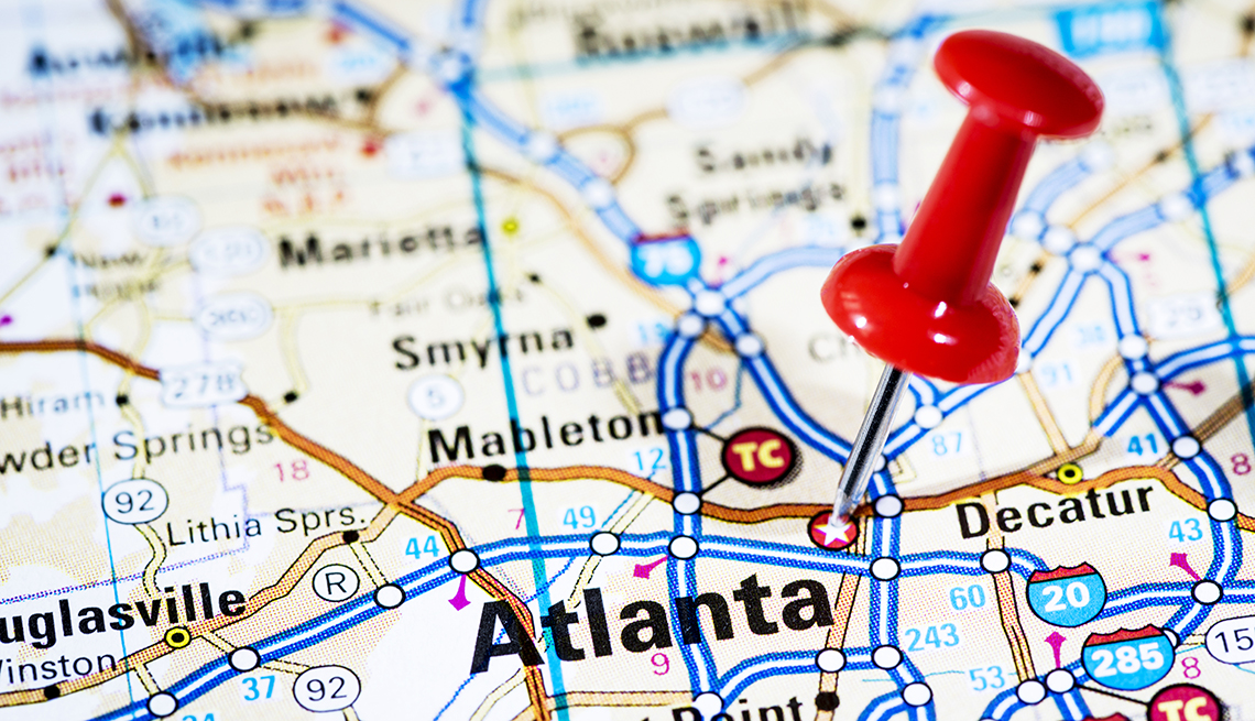 Mapa de las capitales de Estados Unidos y un incicador que señala Atlanta, Georgia