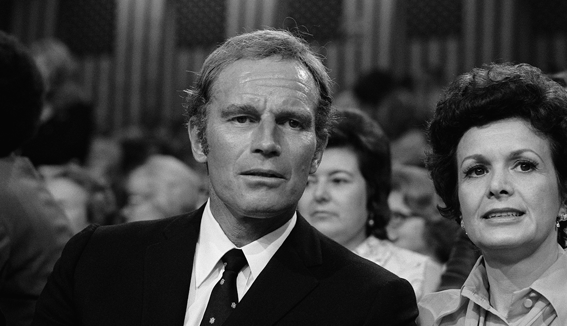 Charlton Heston junto a su esposa, Lydia Clarke