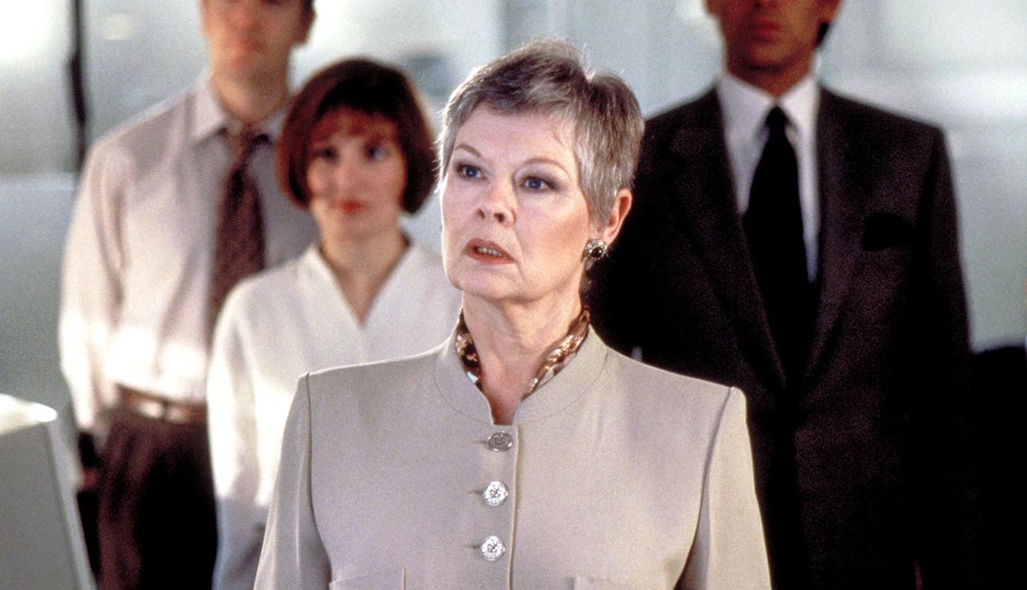 8 Celebrities Who Became Fabulously Famous - Judi Dench 