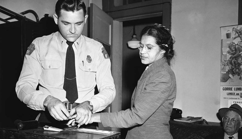 Rosa Parks desafía a la América blanca