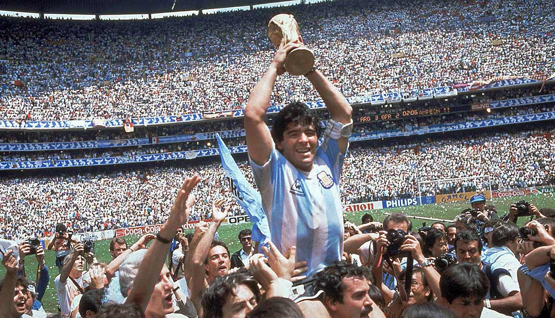 Argentina, con Diego Maradona, ganan la Copa Mundial en 1986