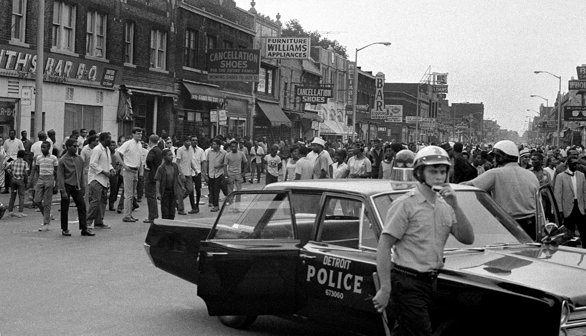 1967 the year of change, Summer of Anger  Detroit Riots