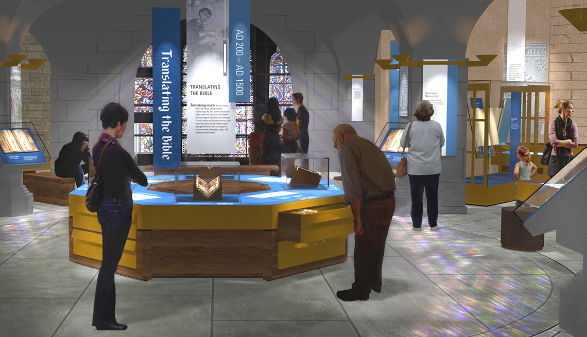 El Museo de la Biblia - Visitantes dentro del Mueseo de la Biblia en Washington DC