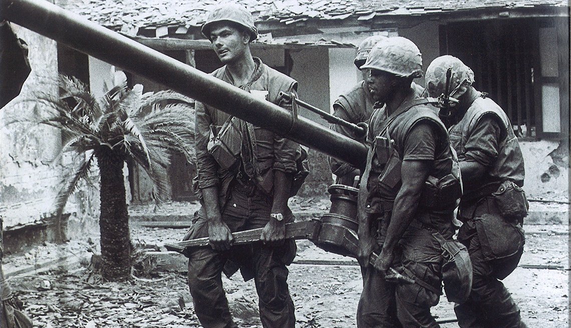 People Fighting In The Vietnam War
