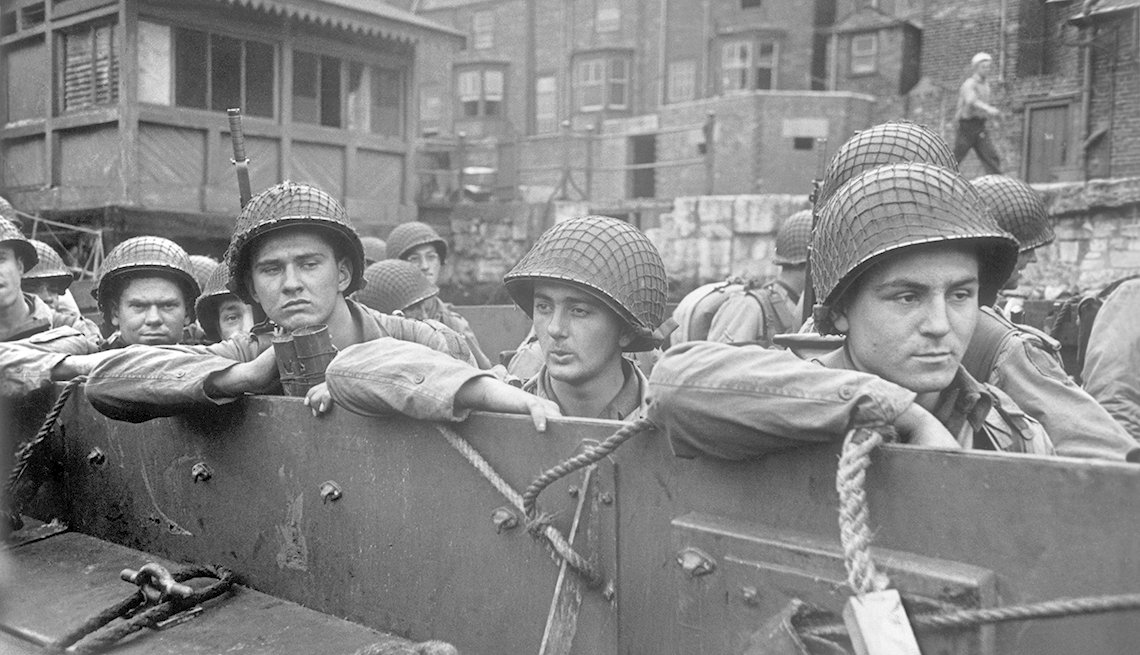 The Story Behind Robert Capas Famous D Day Photos