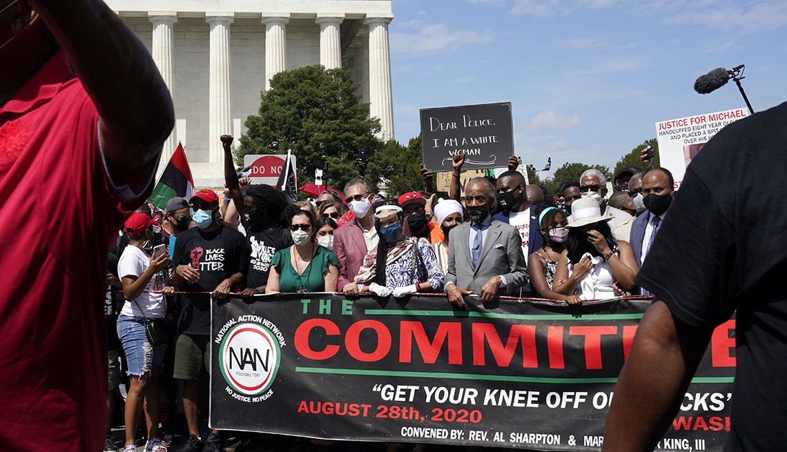 item 11 of Gallery image - People stand in line to begin the march on washington
