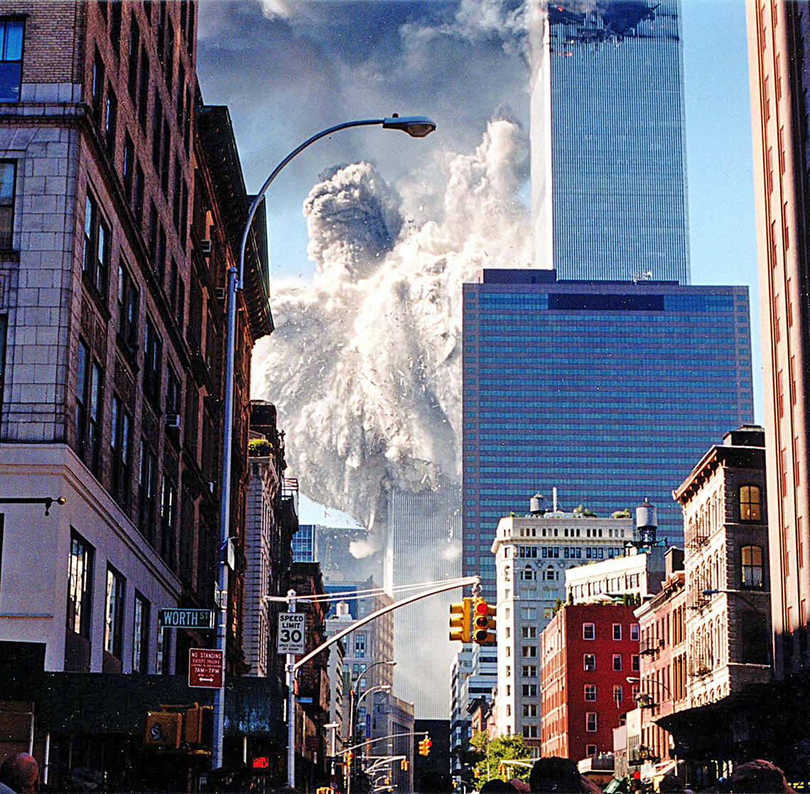 Foto histórica del colapso de la torre sur del World Trade Center
