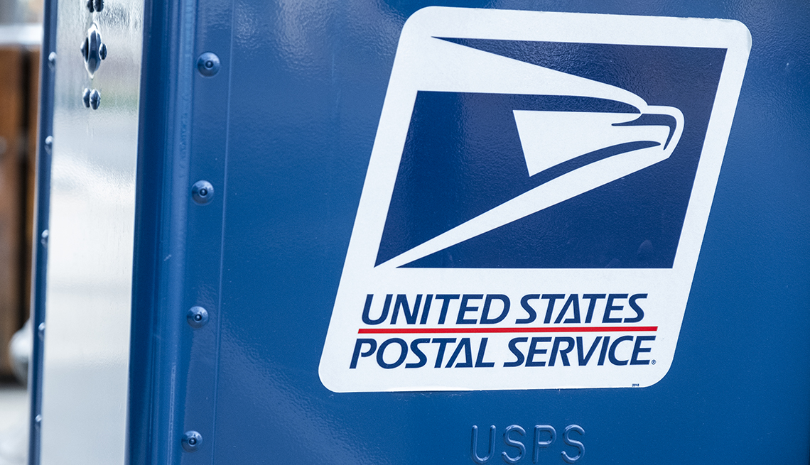 Un buzón azul de la compañía de correo U S P S