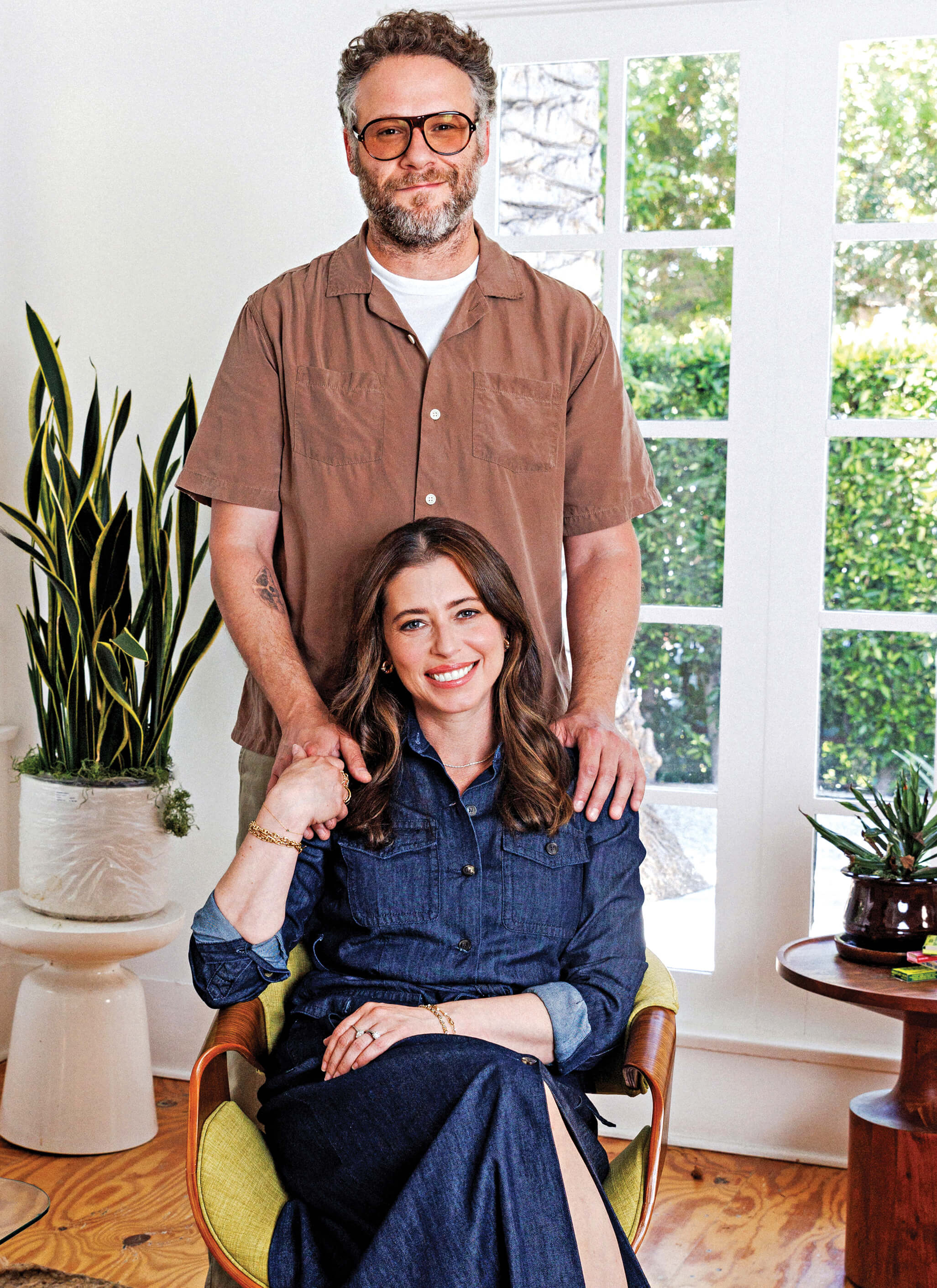 Photo portrait of Lauren Miller Rogen and Seth Rogen at their home
