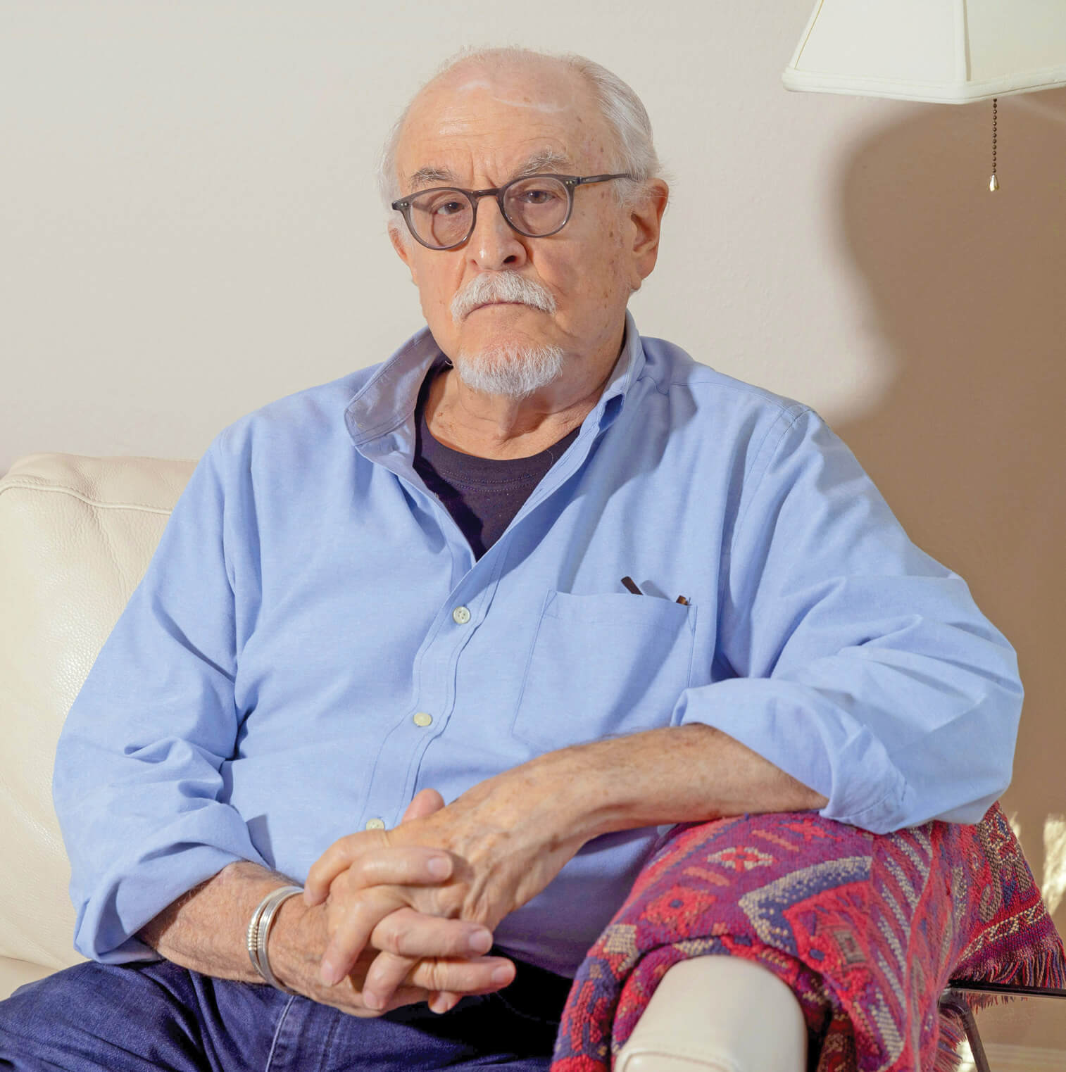 Photo portrait of author Peter Perl