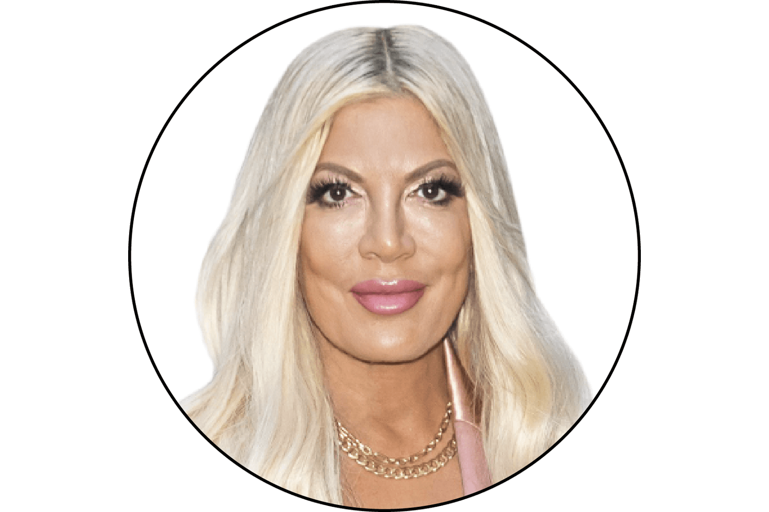 Headshot of Tori Spelling.