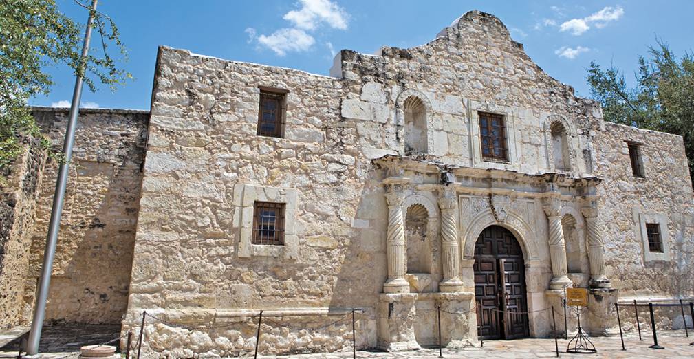 Photo of the exterior of the Alamo