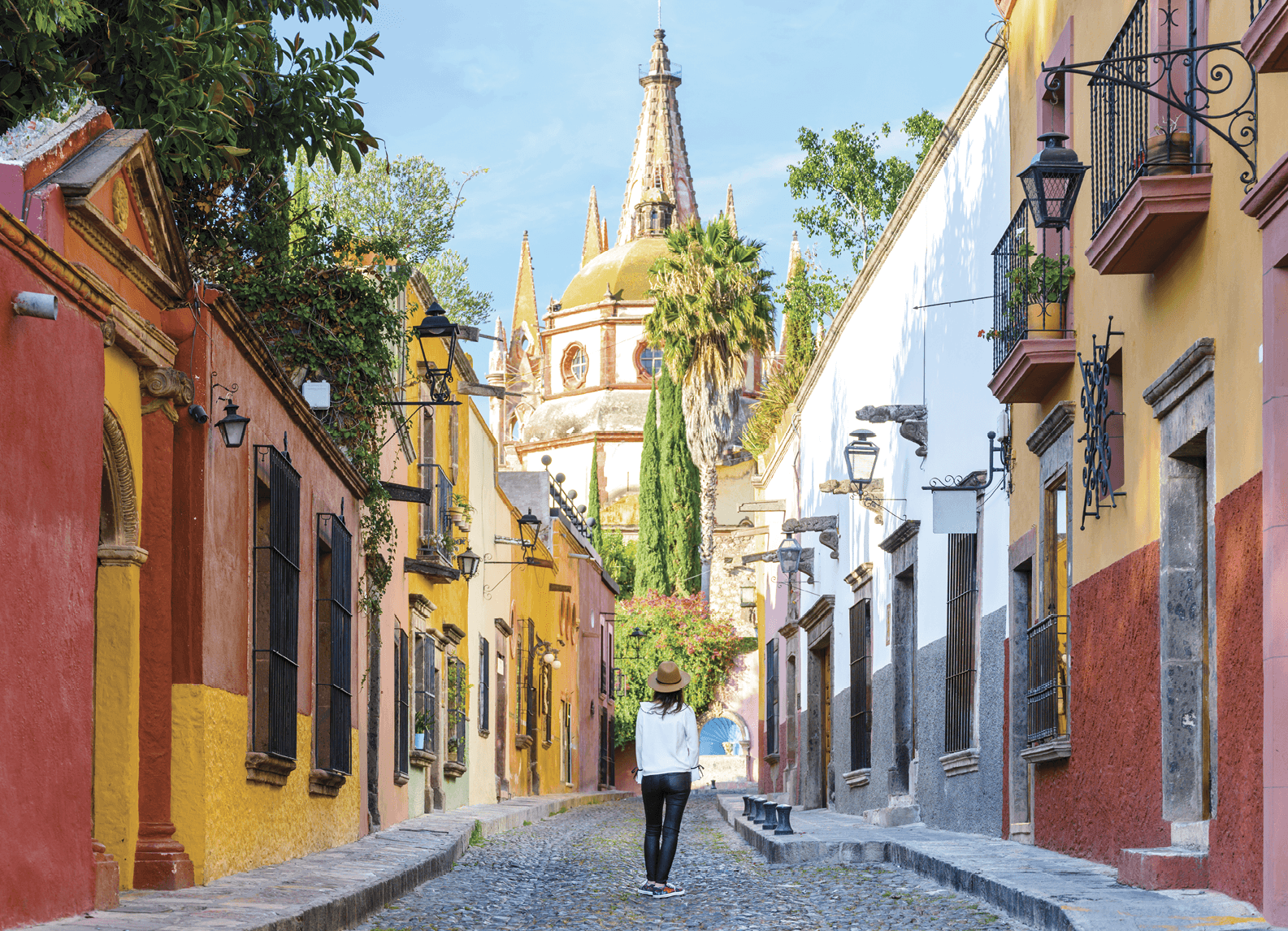 Image of the colorful streets of San Miguel de Allende