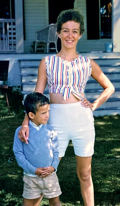 Photo of John Colapinto with his mom Carol in 1963