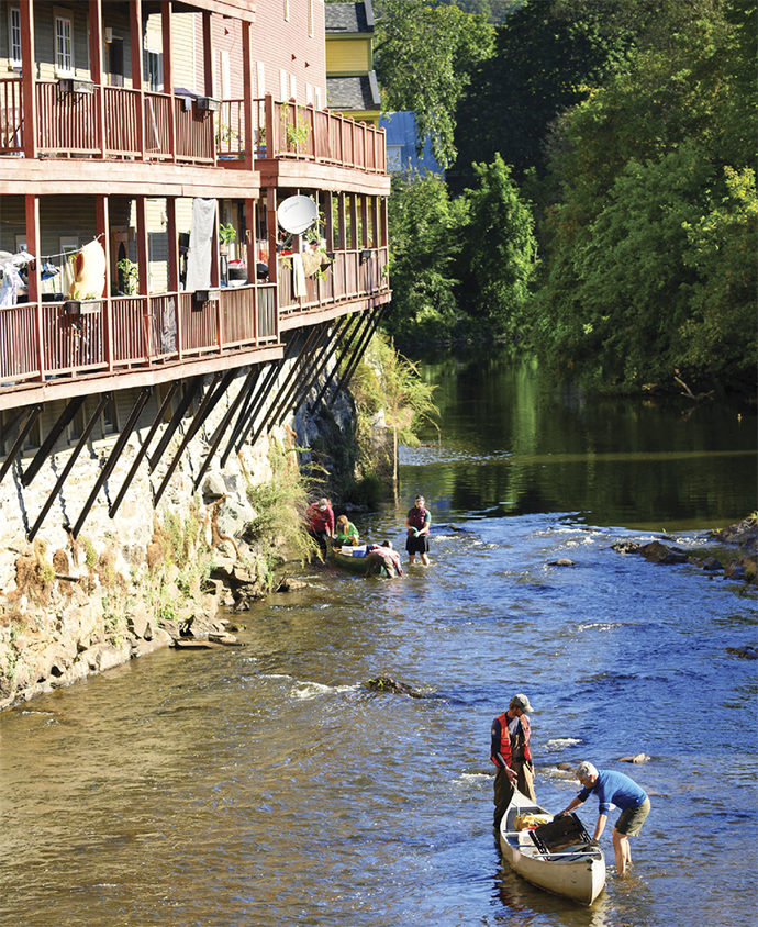 Image of the river running through the town of Montpelier in Vermont 