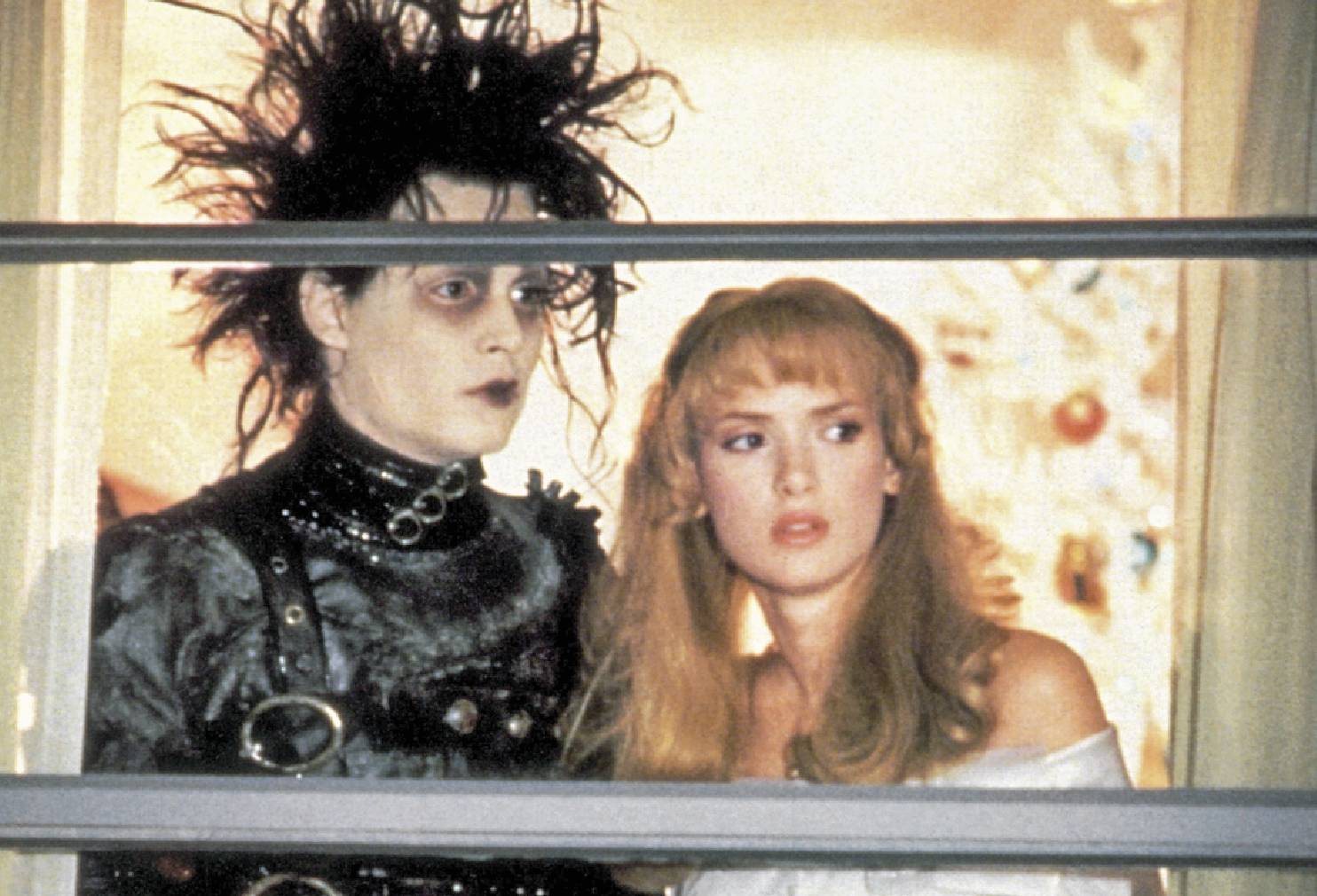 Scene from movie Edward Scissorhands