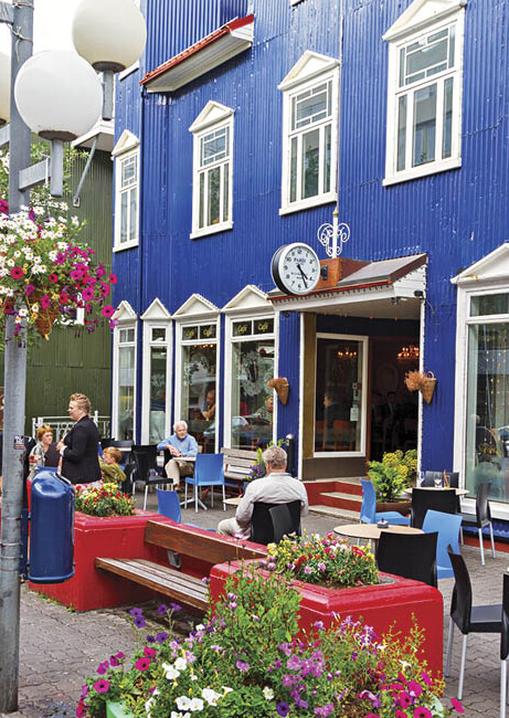 Photo of sidewalk cafe