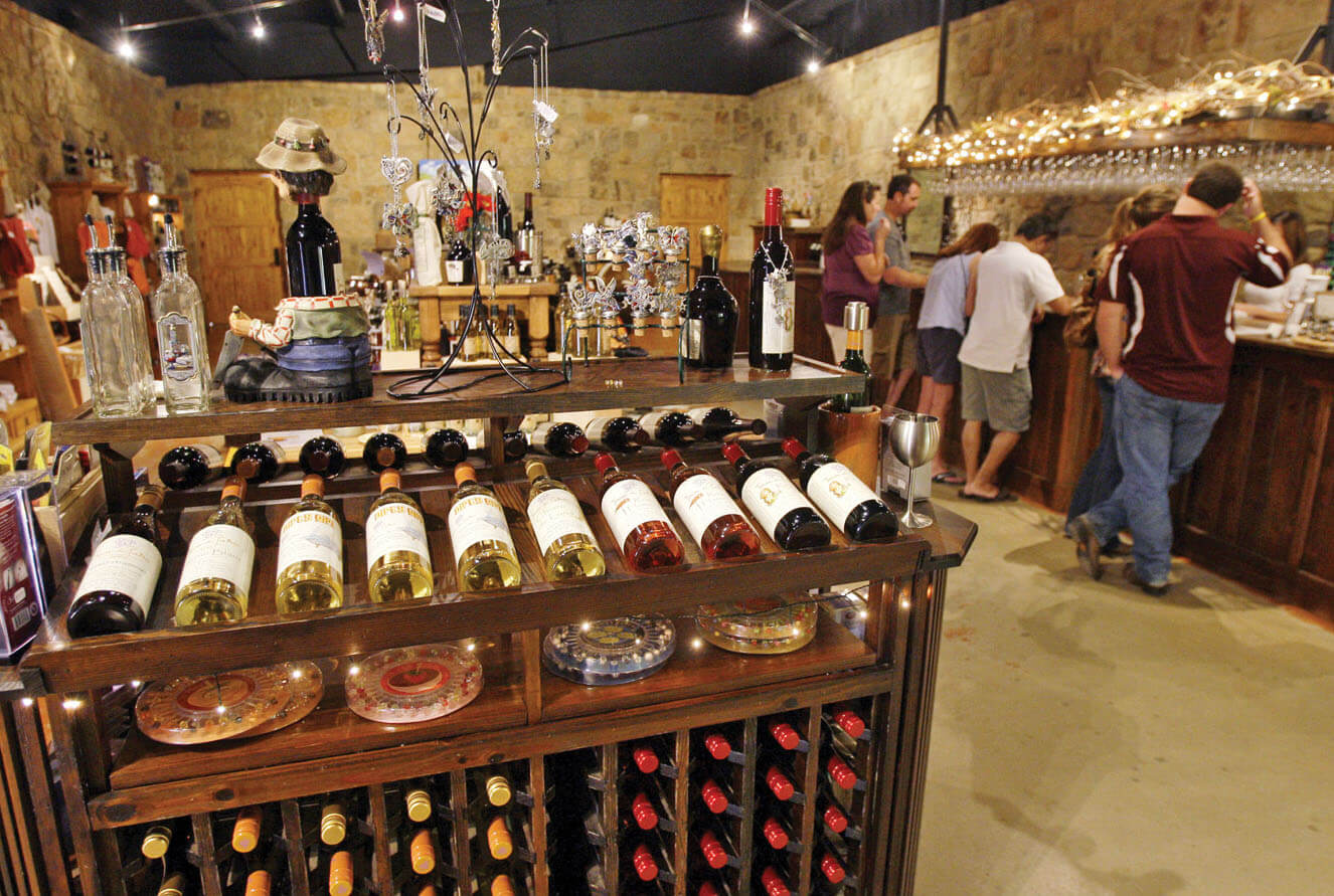 Photo of a wine tasting at the Torre di Pietra Winery in central Texas