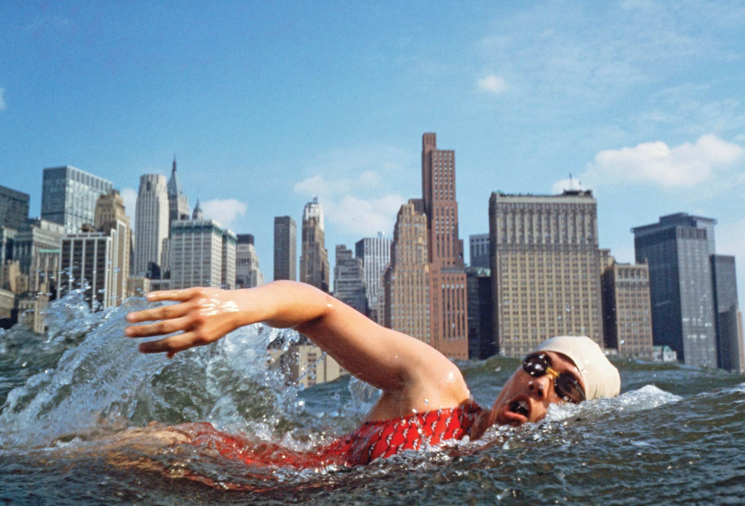 Photo of Diana Nyad training off Manhattan in 1977