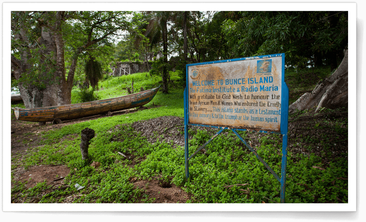 Photo of beach on Bunce Island in Sierra Leone