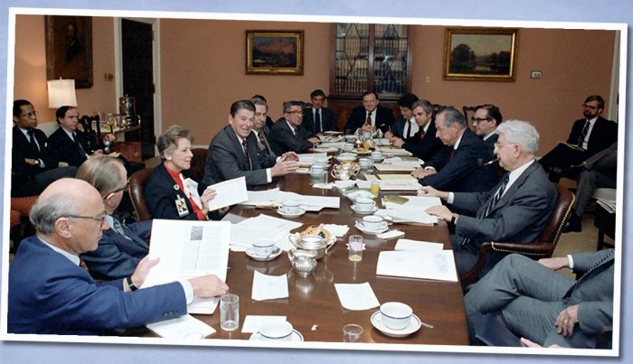 item 5 of Gallery image meeting room of economic advisory board with alan greenspan and president ronald reagan