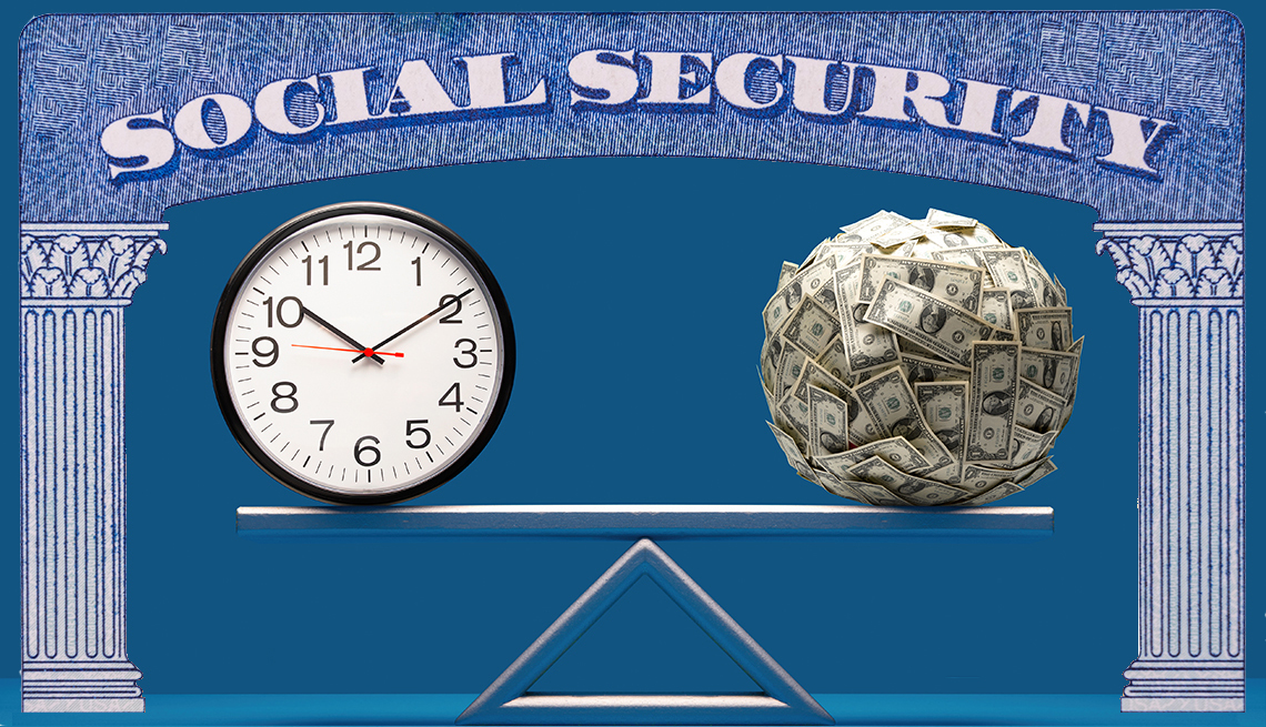 Tarjeta del Seguro Social con una balanza que sostiene un reloj en un extremo y al otro una bola de dinero