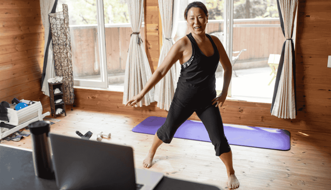 woman doing zumba at home