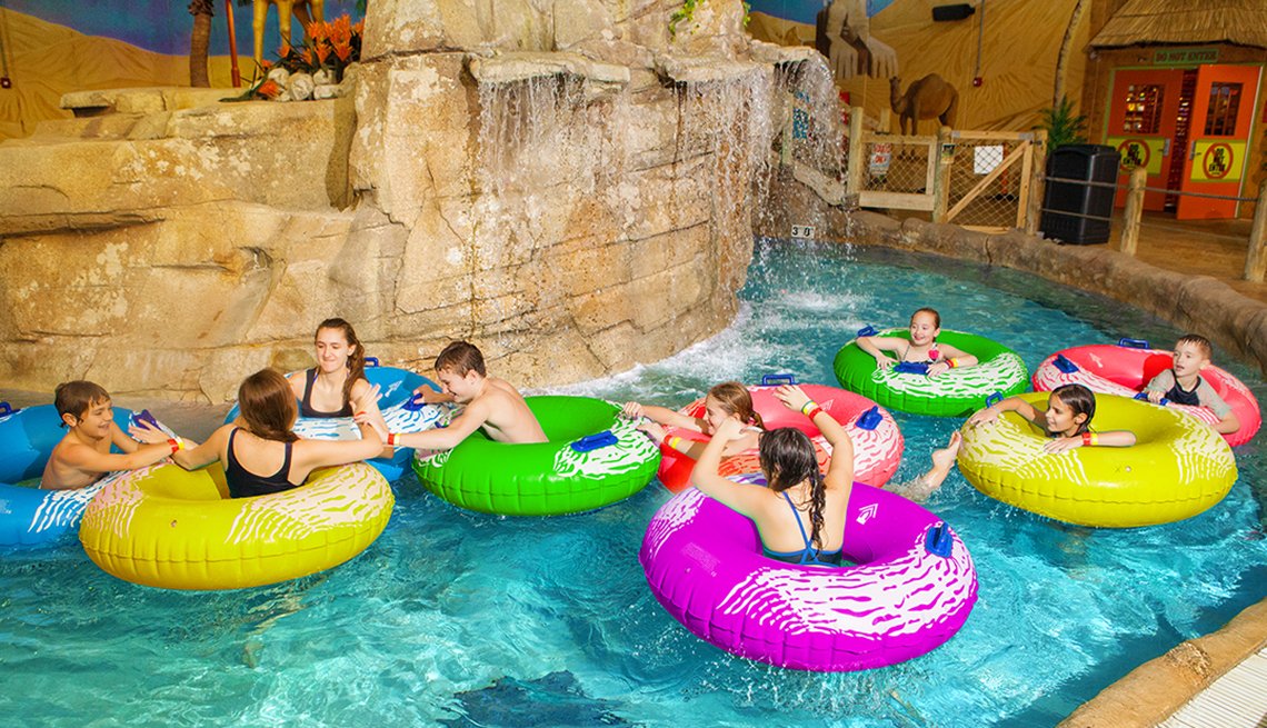 Indoor Water Parks to Visit During Fall and Winter