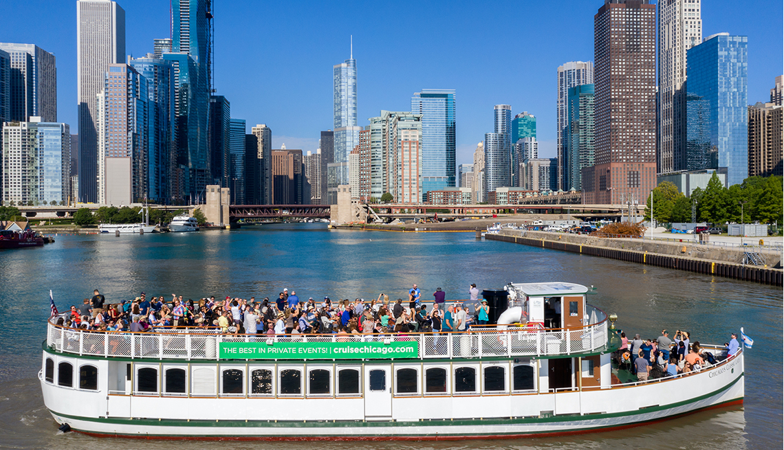 Tour en barco por el río en Chicago