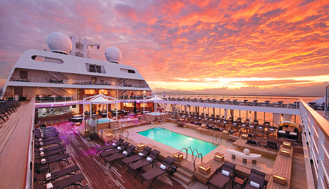 Relaxing Cruises to the Caribbean, Argentina and Portugal