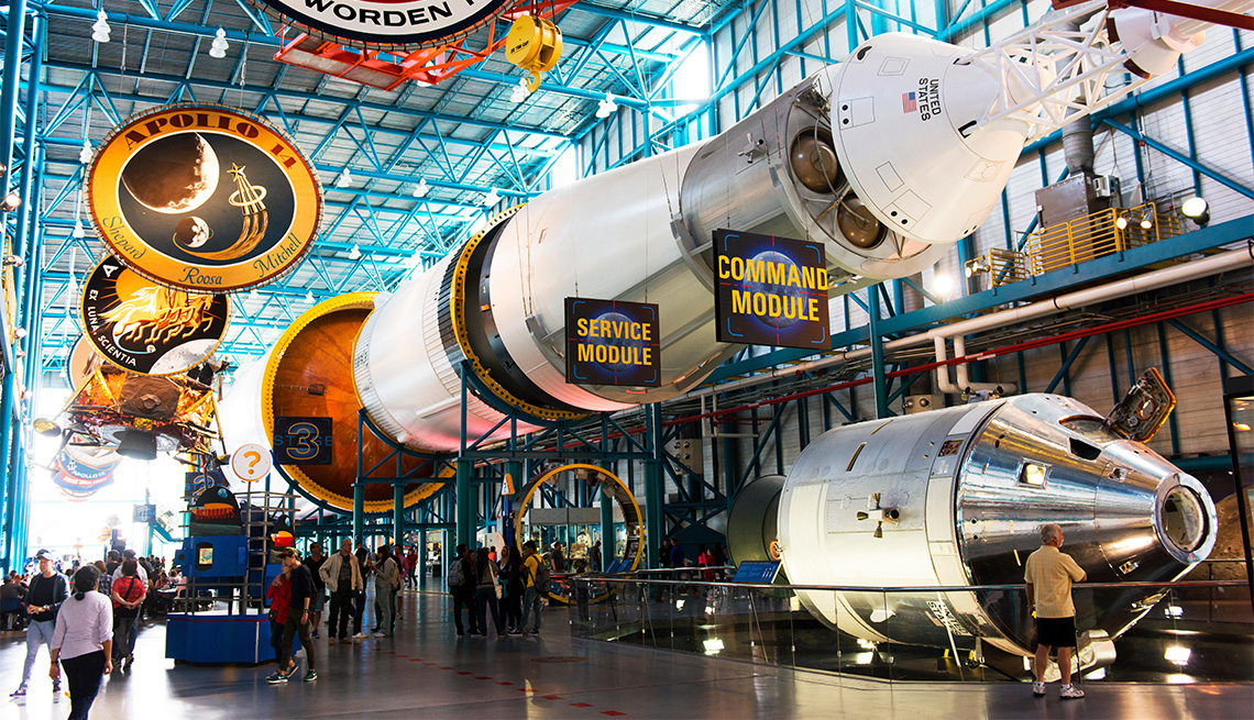item 9 of Gallery image - Interior del Kennedy Space Center, Florida.