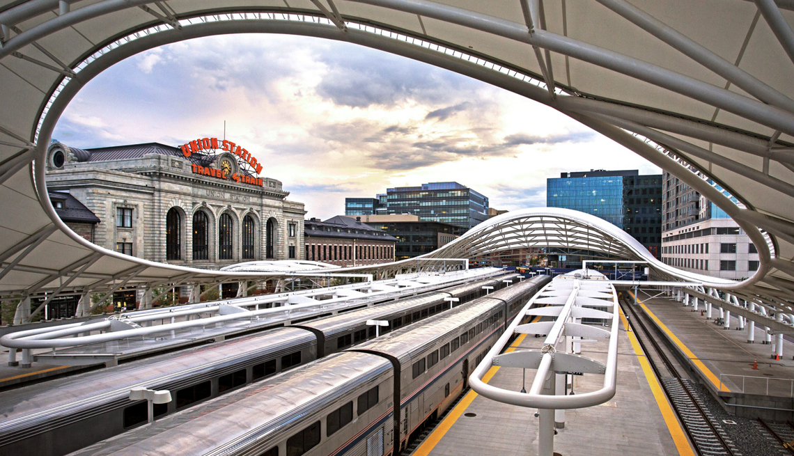 Trenes de la compañía Amtrak en Union Station, Denver