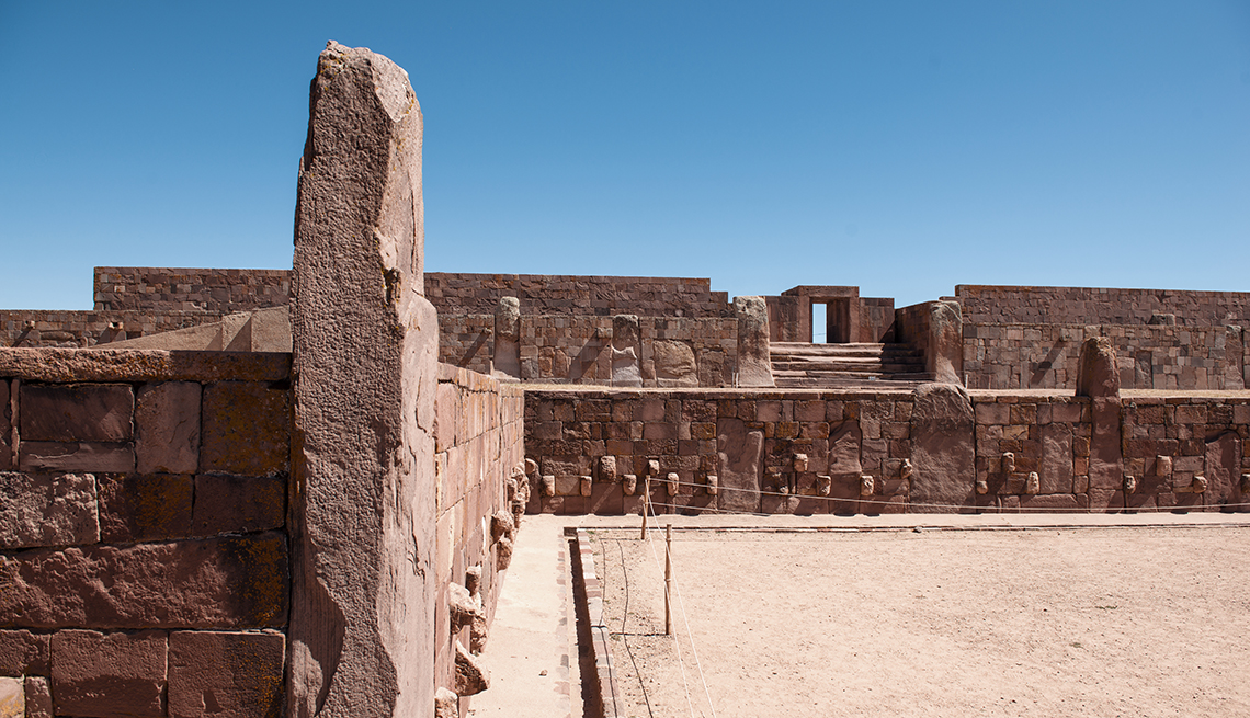 Patrimonios culturales que no te puedes perder en Latinoamérica - Tiwanaku in Bolivia