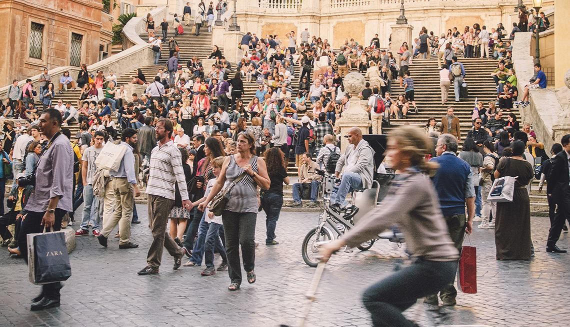 Crowd, Spanish Stairs, Rome, Italy, Rome: Pasta, Piazzas and the Pantheon on a Budget