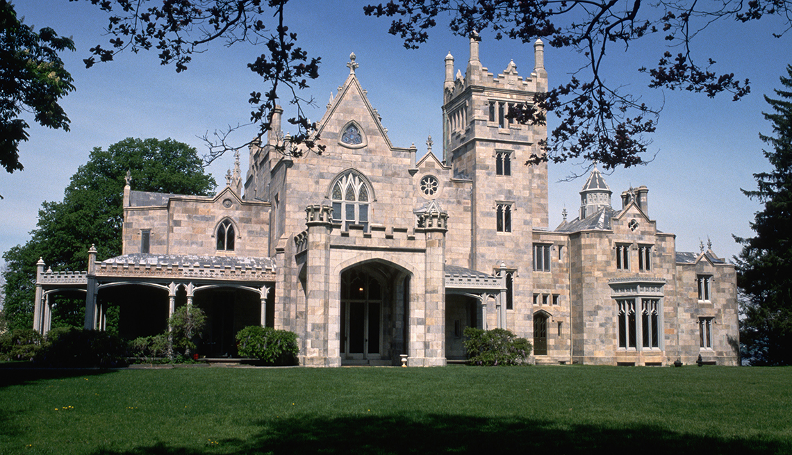 Lyndhurst Castle, Trees, Grounds, 10 Must-See American Castles