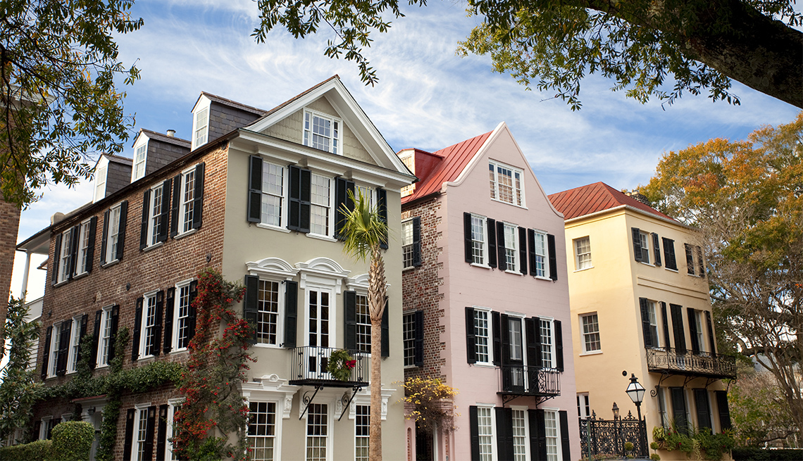 row of old historic houses in Charleston, SC