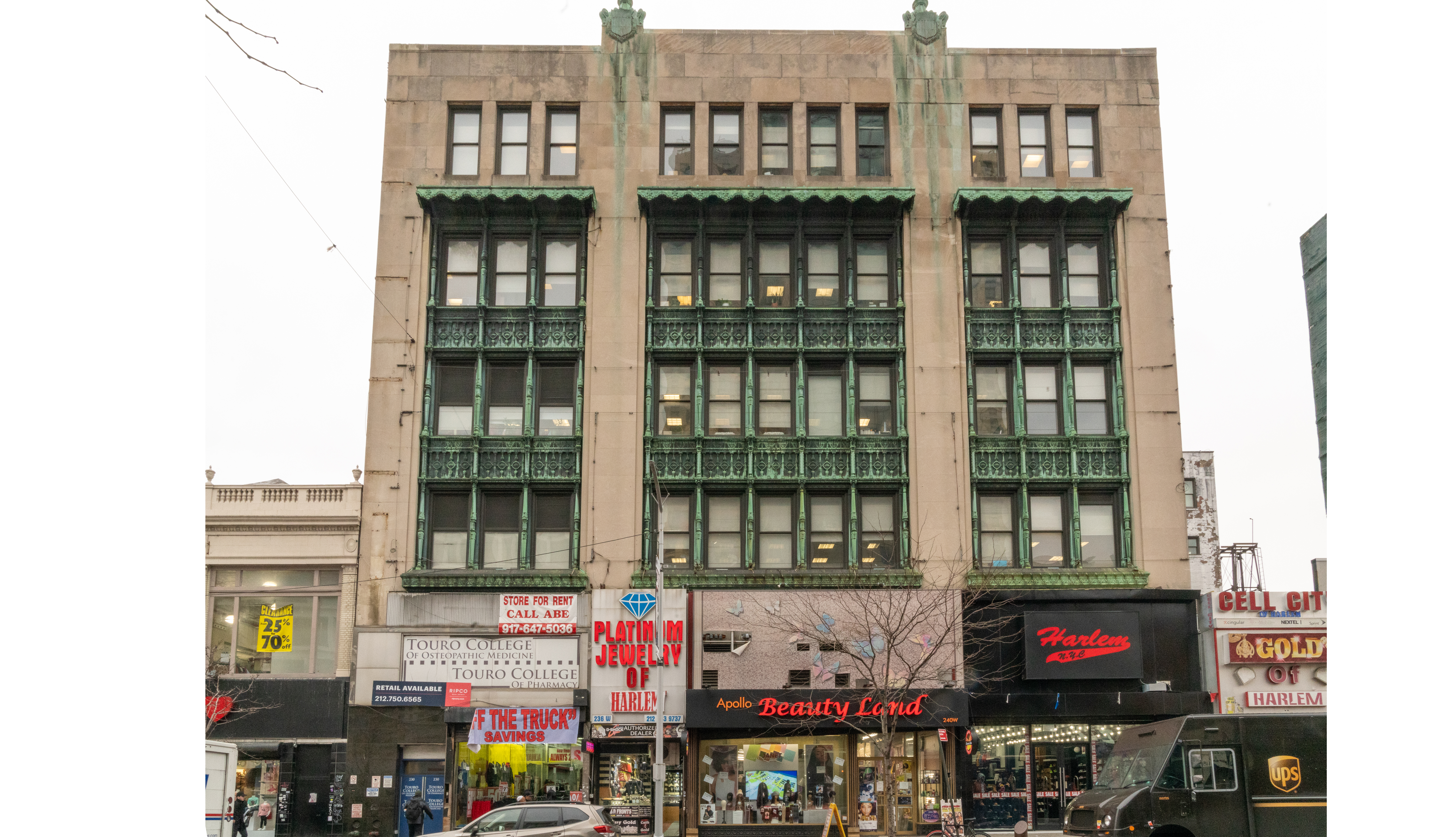 Antiguo edificio de la tienda Blumstein el 13 de enero de 2019 en la ciudad de Nueva York