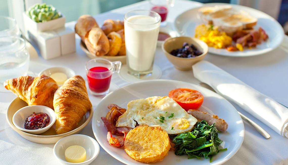 Breakfast Food on Table with White Table Cloth, Tips for Stretching Your Hotel Dollars
