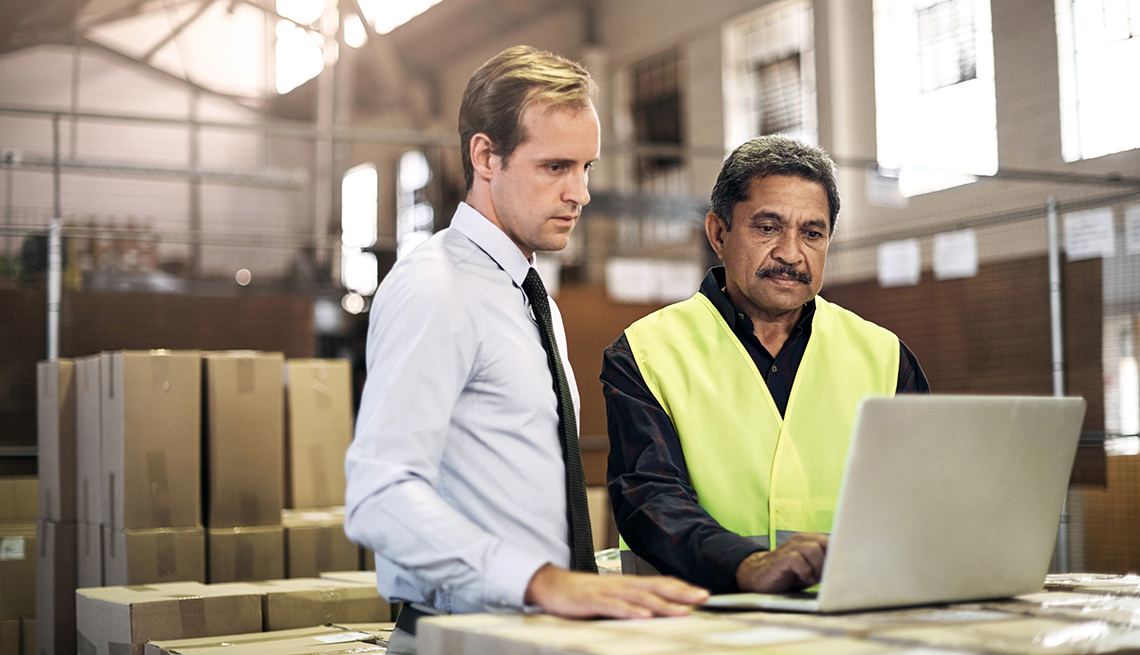 8 Things a Boss Expects From an Older Worker - Vimarsana News