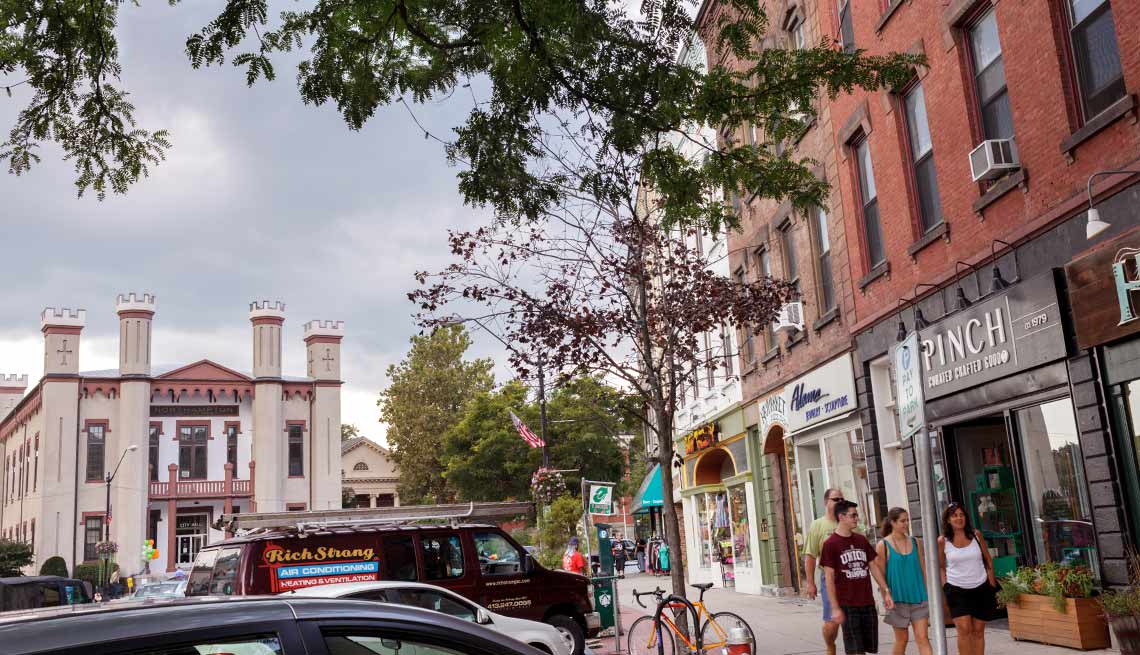 10 Great Places to Live and Learn - Northampton, Mass.
