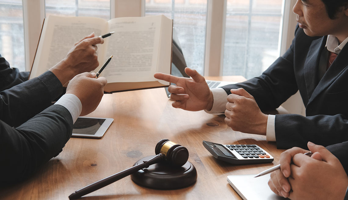 Lawyers giving advice to consumers 
