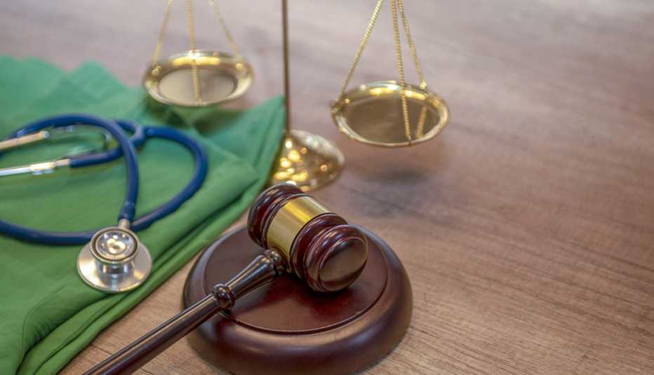 2025 SC Preview - Medical Malpractice Case Medical law concept, Gavel and stethoscope in background.