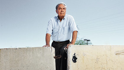 Roberto Reveles, Profile of the board president of the American Civil Liberties Union of Arizona.