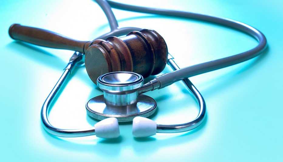 gavel and stethoscope 